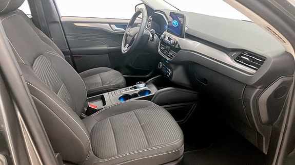 Ford Kuga 3 of 15