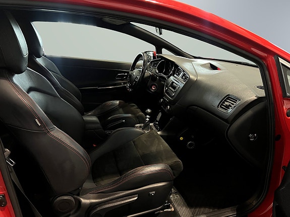 Kia ProCeed 5 of 12