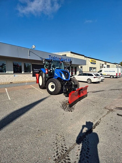 New Holland T5.110 AC komplett snömaskin! 2 of 5