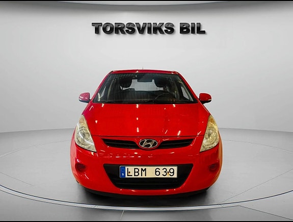 Hyundai i20 8 of 27