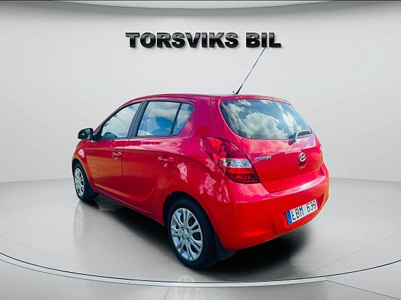 Hyundai i20 4 of 28