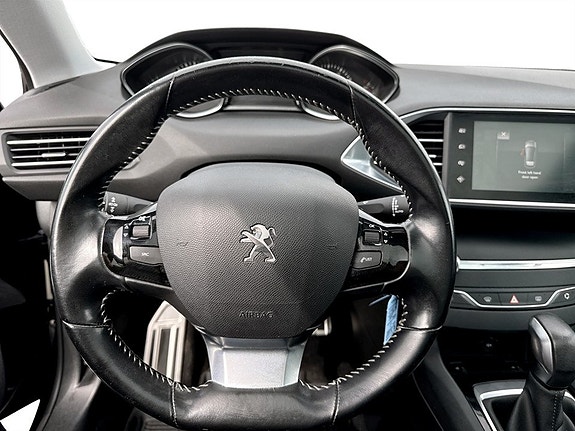 Peugeot 308 8 of 17