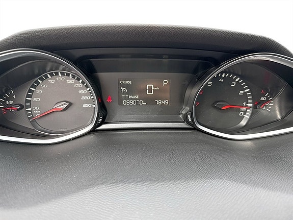 Peugeot 308 9 of 17