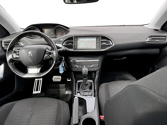 Peugeot 308 7 of 17