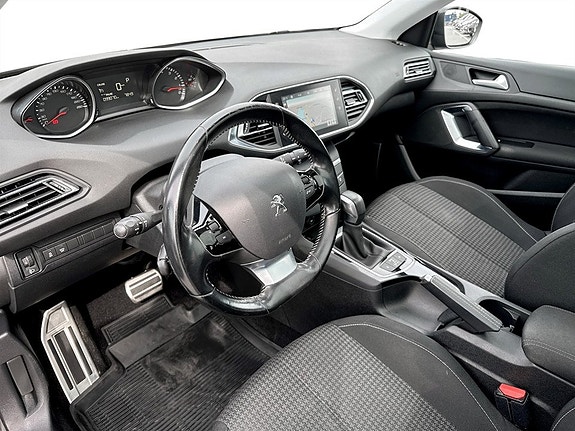 Peugeot 308 6 of 17