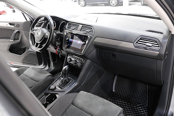Volkswagen Tiguan Allspace 18 of 23