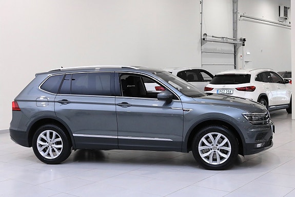 Volkswagen Tiguan Allspace 3 of 23