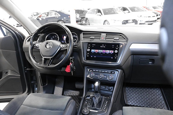 Volkswagen Tiguan Allspace 17 of 23