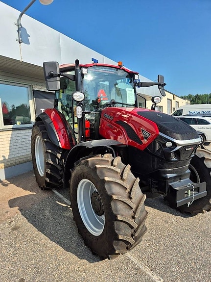 Case IH Farmall 120 C 2 of 8