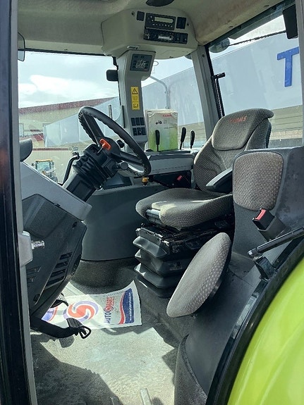 CLAAS Axion 850 FLP 7 of 9