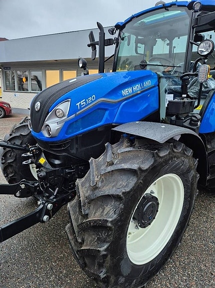 New Holland T5.120 DC 3 of 9