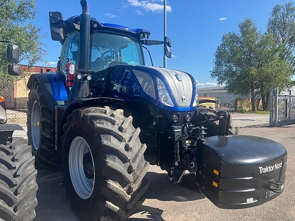 New Holland T7.300 New Gen Blue Power FLP - DEMO 3 of 12