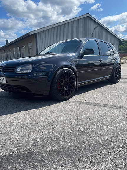 Volkswagen Golf IV 2 of 7