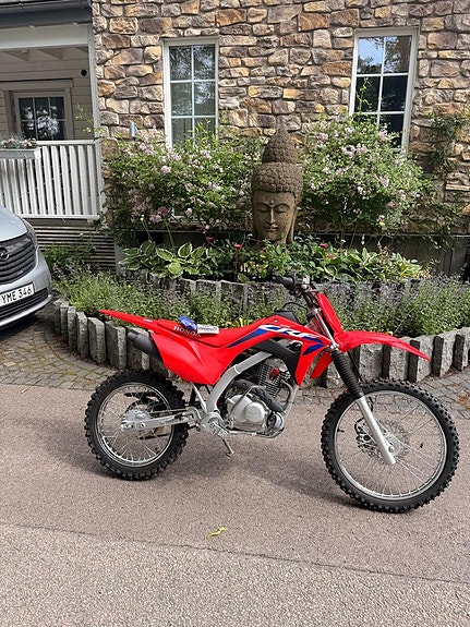 Honda CRF 125 EFI CROSS 7 of 8