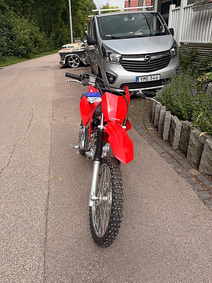 Honda CRF 125 EFI CROSS 4 of 8