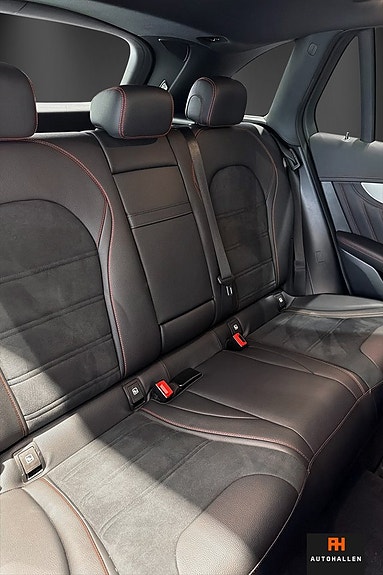 Mercedes-Benz GLC300 e 11 of 16
