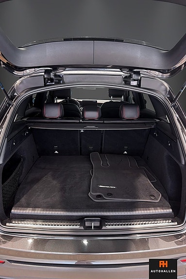Mercedes-Benz GLC300 e 13 of 16