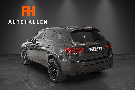 Mercedes-Benz GLC300 e 3 of 16
