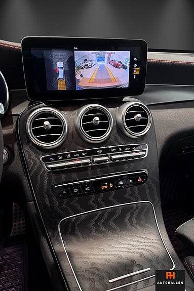 Mercedes-Benz GLC300 e 16 of 16