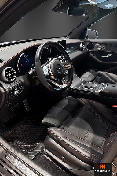 Mercedes-Benz GLC300 e 14 of 16