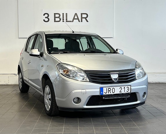 Dacia Sandero 2 of 5