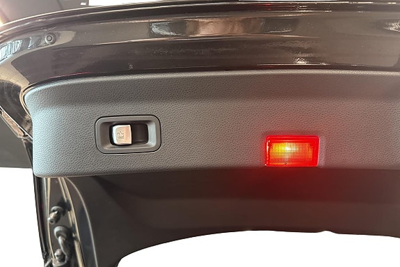 Mercedes-Benz GLC200 19 of 23