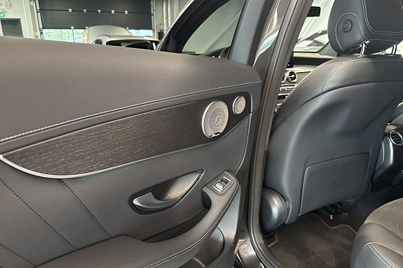 Mercedes-Benz GLC200 17 of 23