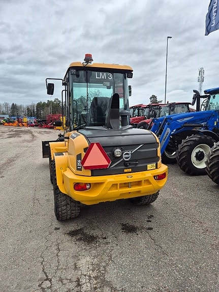 Volvo L 35 G 4 of 7