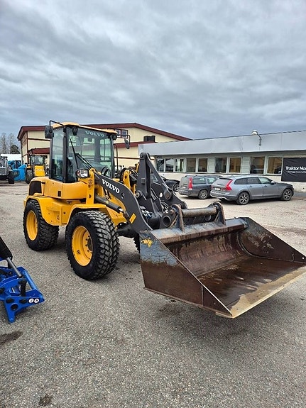 Volvo L 35 G 2 of 7