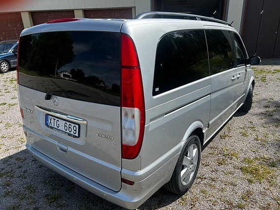 Mercedes-Benz Viano 3 of 5