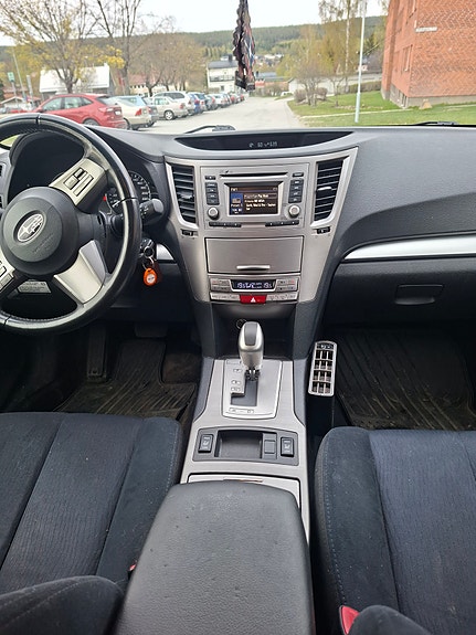 Subaru Outback 7 of 10