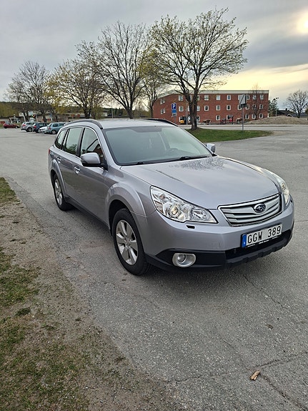 Subaru Outback 4 of 5