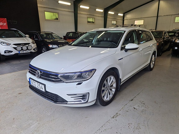 Volkswagen Passat 14 of 18