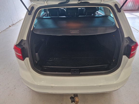 Volkswagen Passat 18 of 18