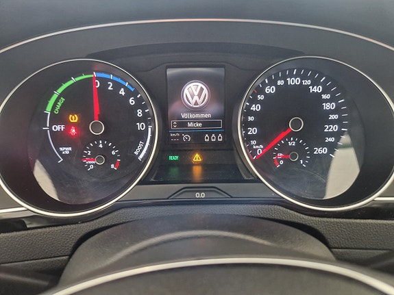 Volkswagen Passat 7 of 18