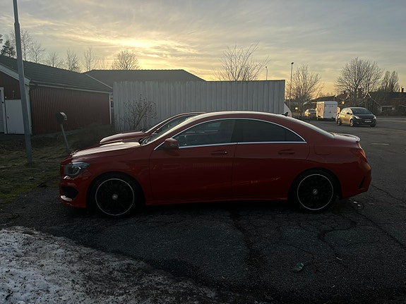 Mercedes-Benz CLA220 2 of 5