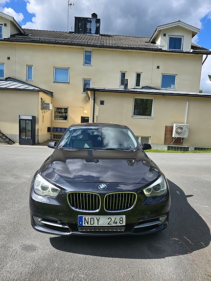 BMW 535d 2 of 5