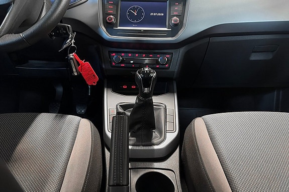 Seat Arona 12 of 17