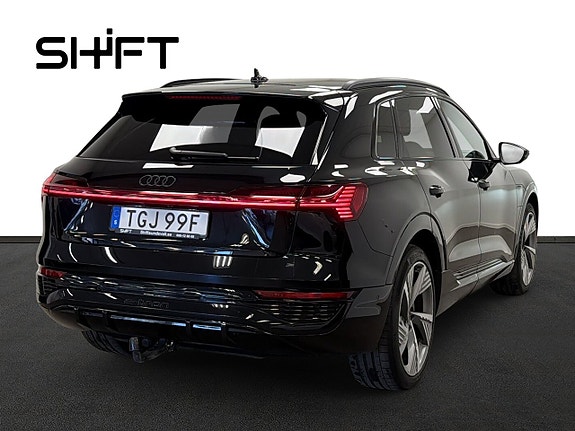 Audi Q8 e-tron 4 of 5