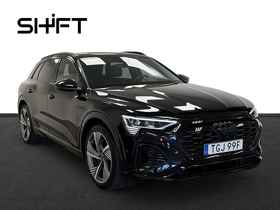 Audi Q8 e-tron 2 of 5