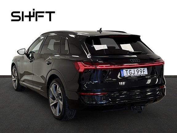 Audi Q8 e-tron 5 of 5