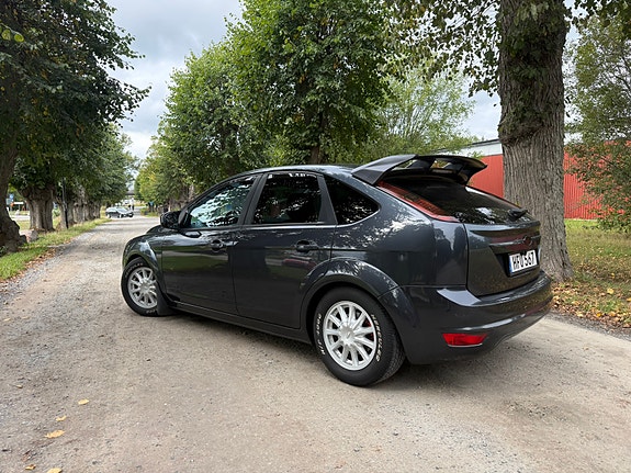 Ford Focus 3 of 10