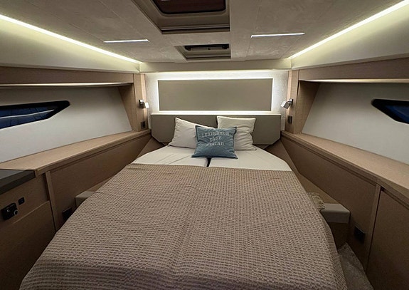 En mycket omskött Prestige 520S till salu hos oss 7 of 12