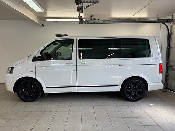 Volkswagen Multivan 2 of 5