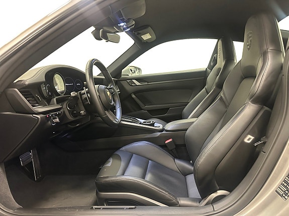 Porsche 911 8 of 15