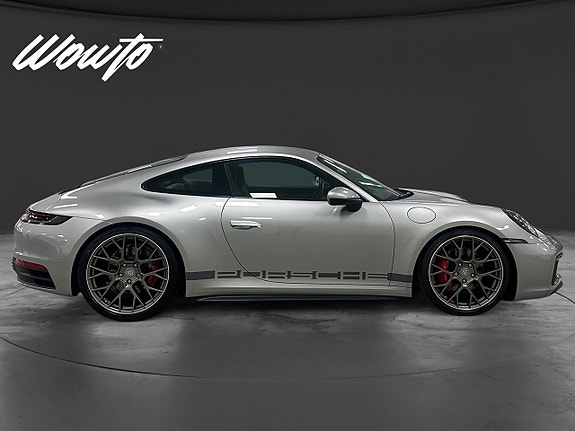 Porsche 911 3 of 5