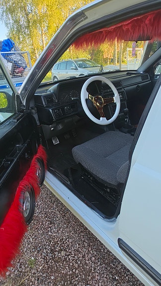 Volvo 740 4 of 7