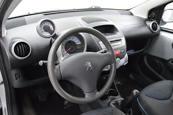 Peugeot 107 11 of 18