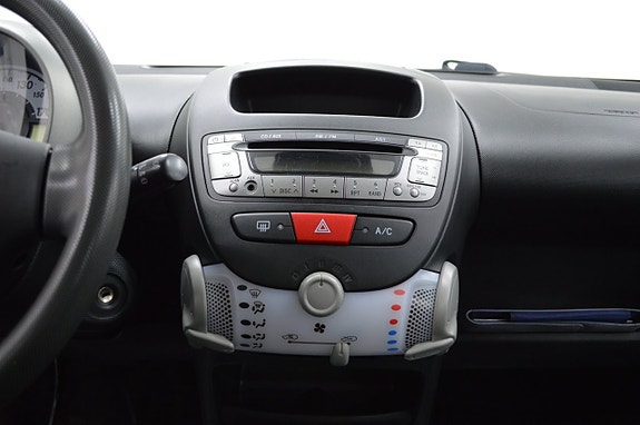 Peugeot 107 13 of 18