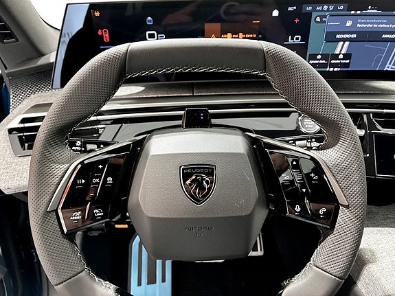 Peugeot 5008 8 of 14